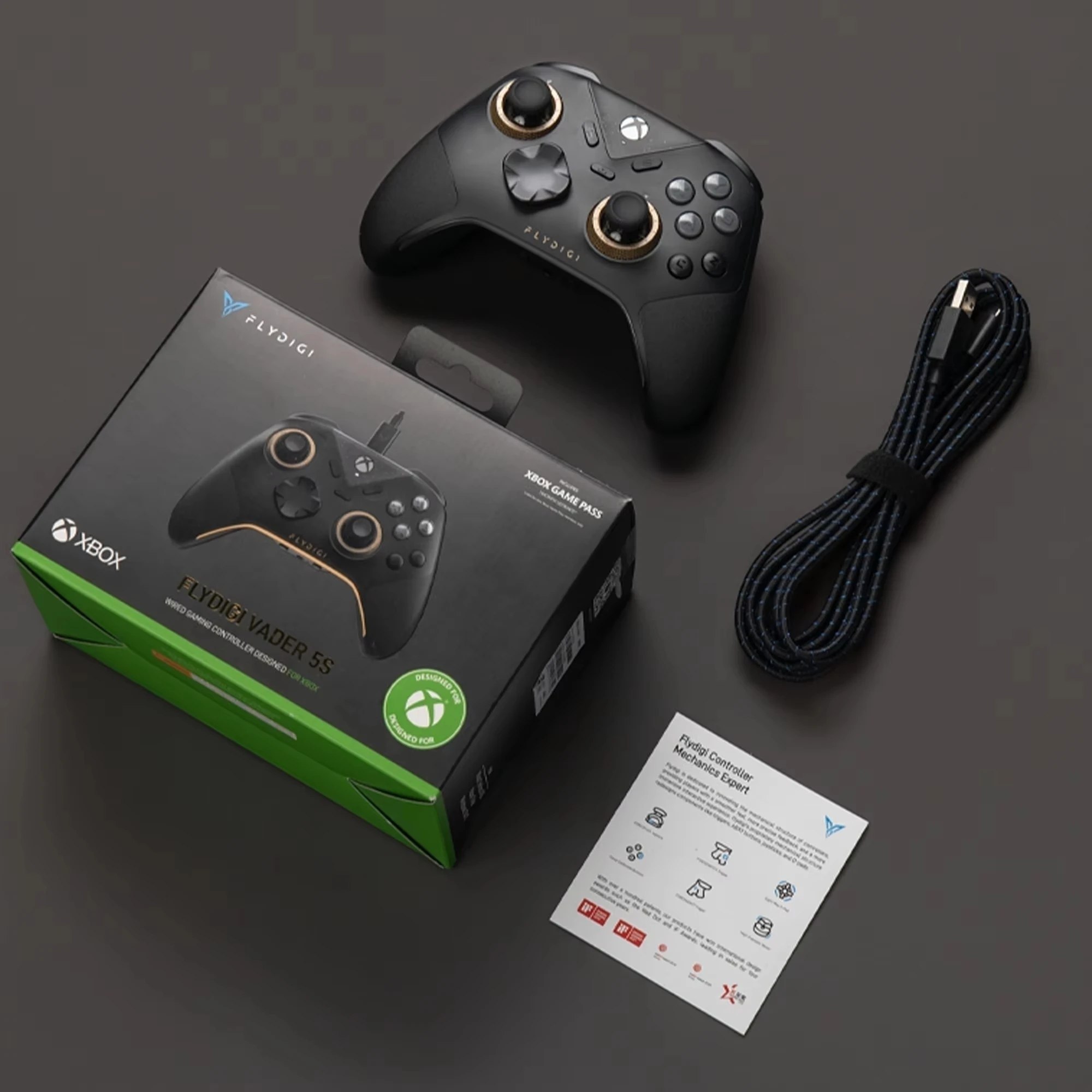 Controle com Fio FLYDIGI VADER 5S com Joysticks FORCEFLEX de Tensão Ajustável, Gatilhos FORCESWITCH para Xbox Series X  S, Xbox One, PC