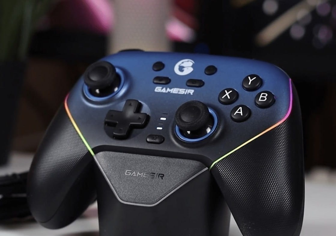 Controle Gamesir Super Nova Controle Com Dock sem fio Hall Effect, 1000mAh, Gatilho com ajuste, Girosópio, Faceplate removível