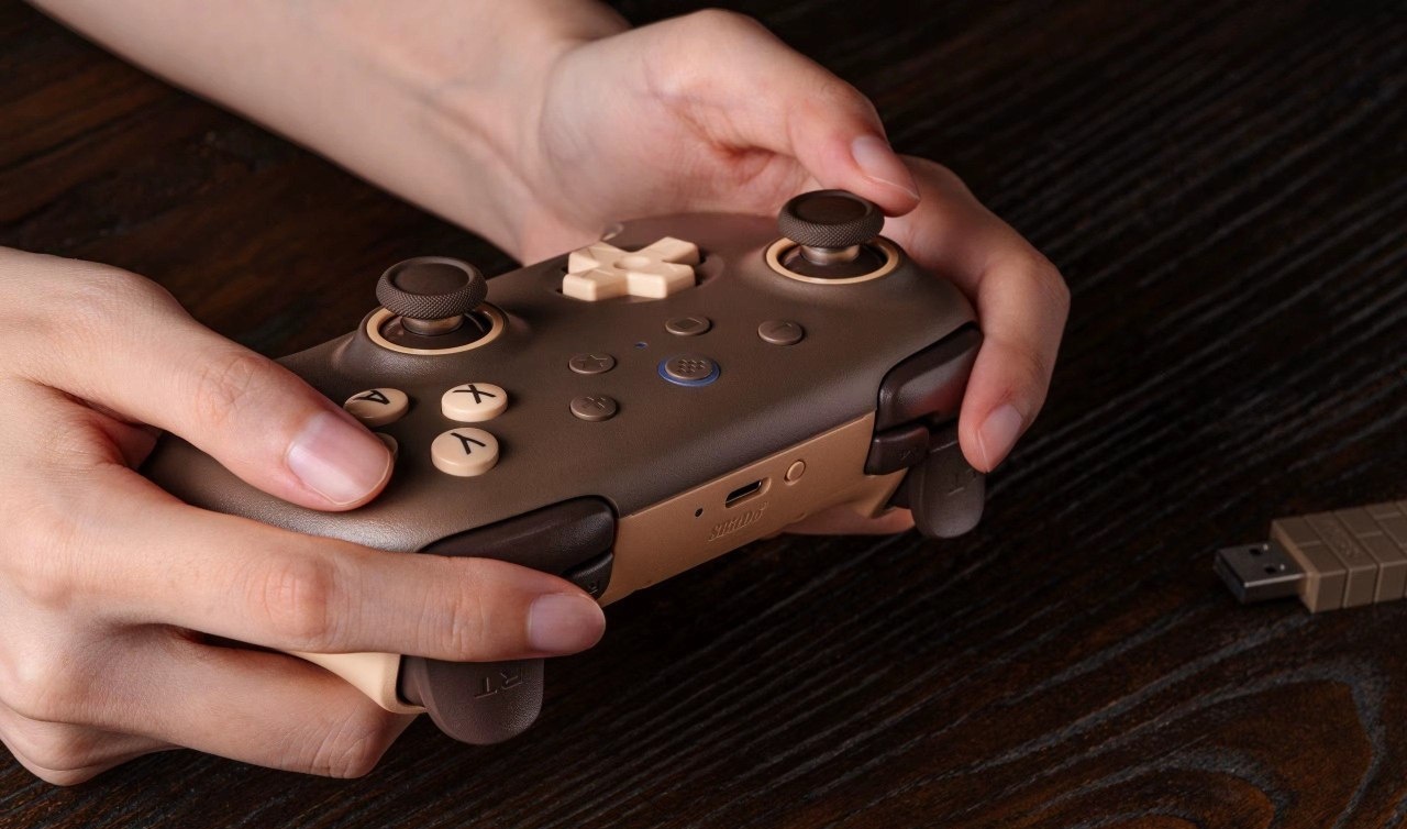 Wireless Controle 8BitDo Ultimate 2C, Analógicos Hall Effect, Sem Fio