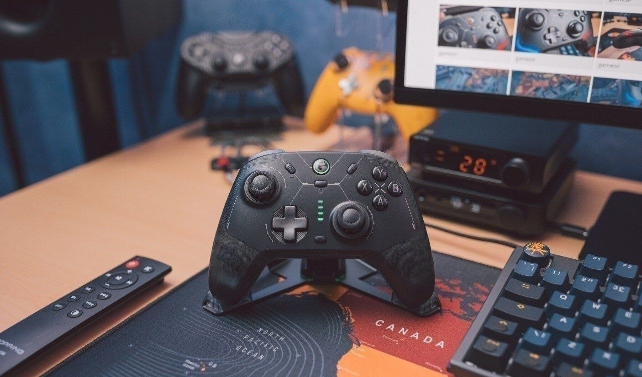 Gamesir Cyclone 2 Controle Sem Fio com Hall Effect Trimode
